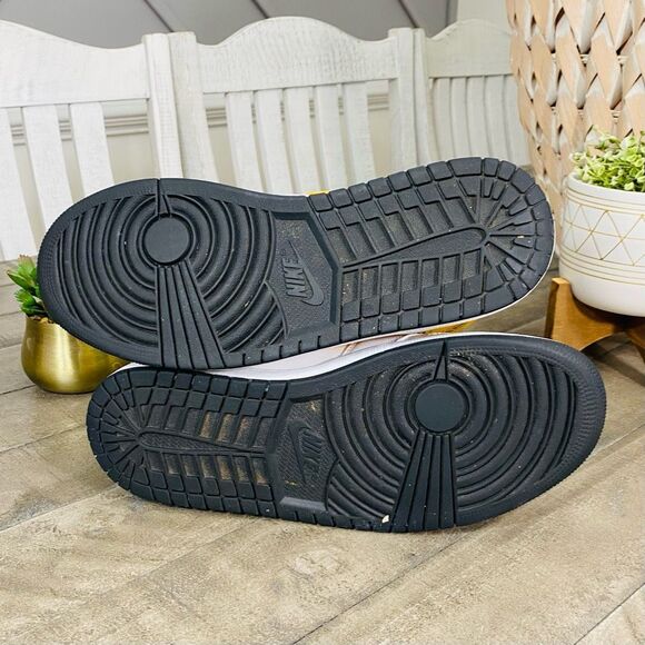 Nike Air Jordan 1 Mid University Gold White & Black Men’s Size 9.5 - Picture 6 of 6